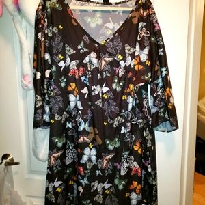 NWOT Plus sized 3x/4x Satin Dress